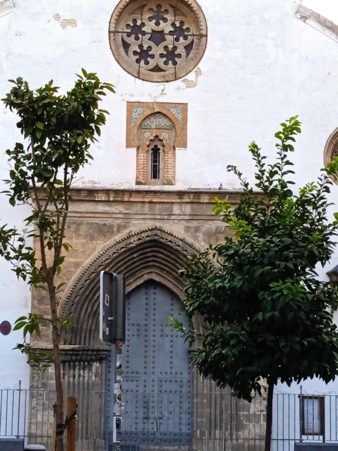 Apartamento Casco Antiguo Exterior Unico En Segunda Planta En Un Edificio De De Dos Plantas Sevilla Eksteriør billede